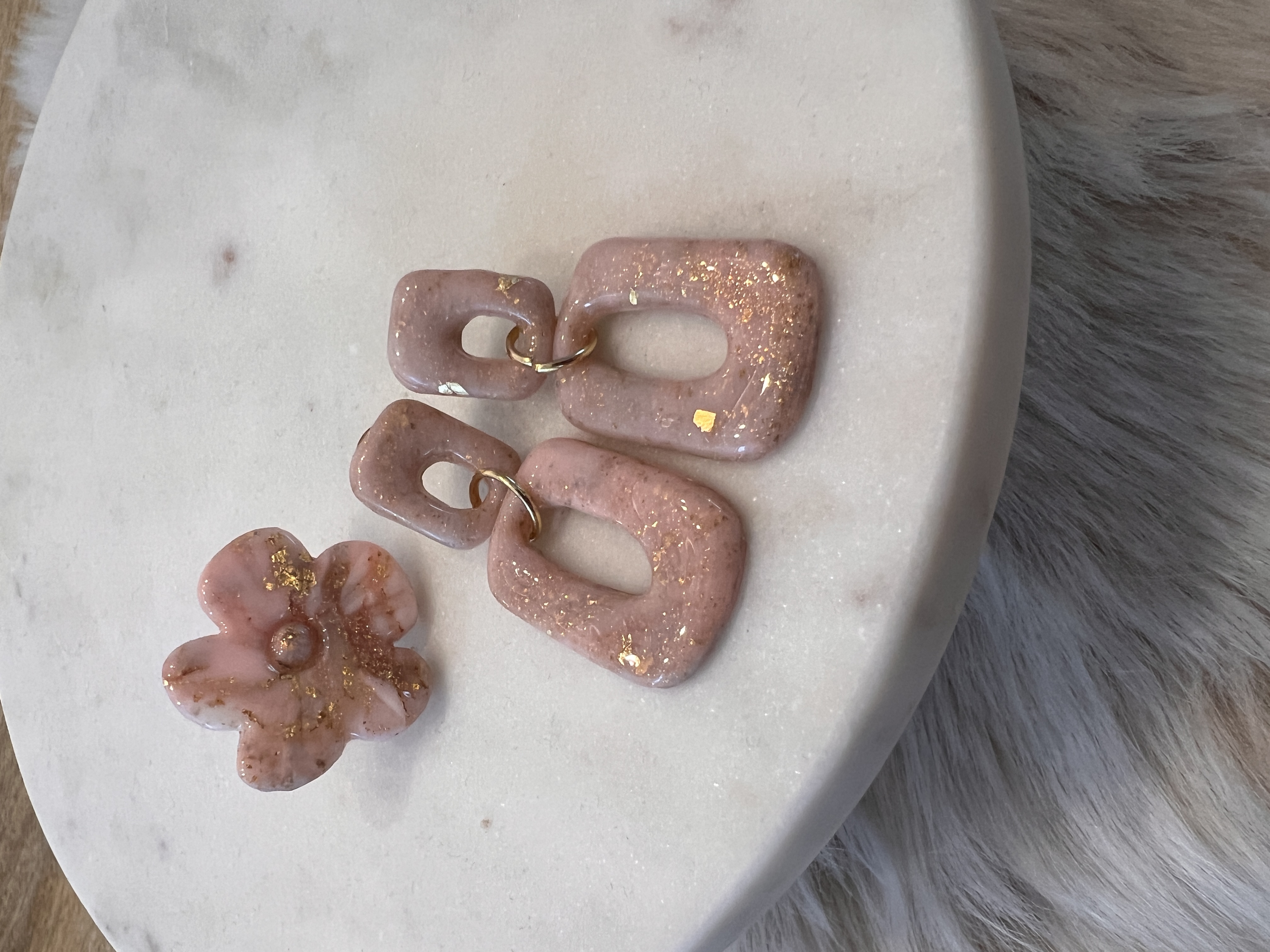 Pink marbled rectangle link earrings
